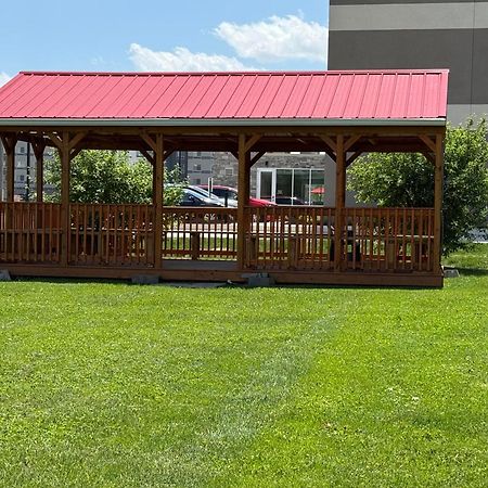 Super 8 By Wyndham Kokomo Exterior photo