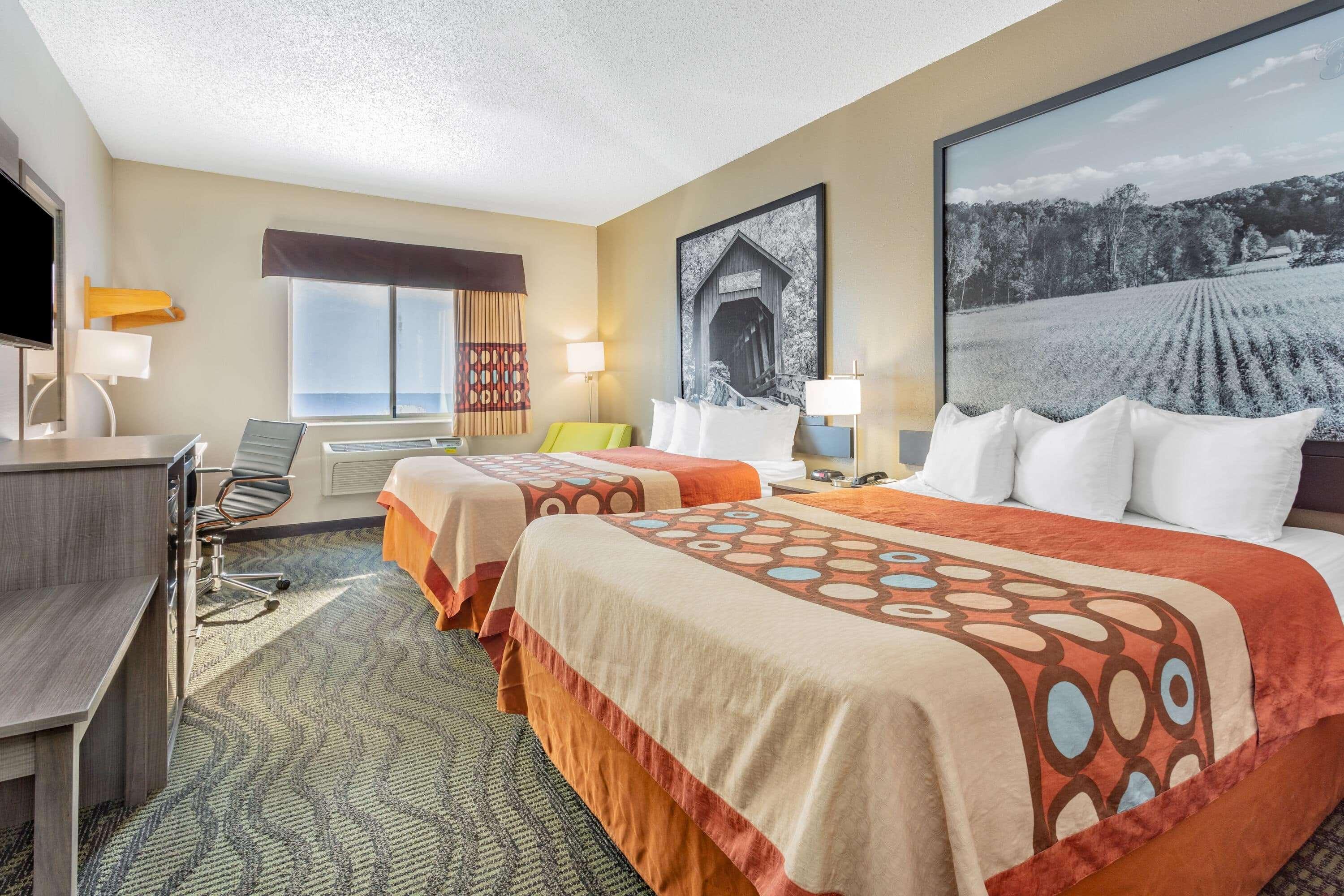 Super 8 By Wyndham Kokomo Exterior photo